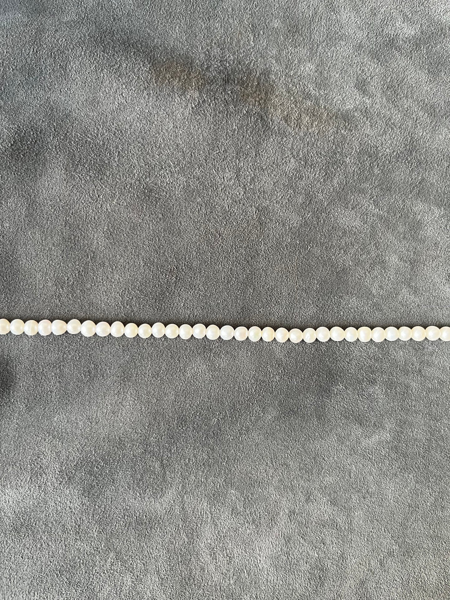 R.ALAGAN - BABY PEAL COLLAR