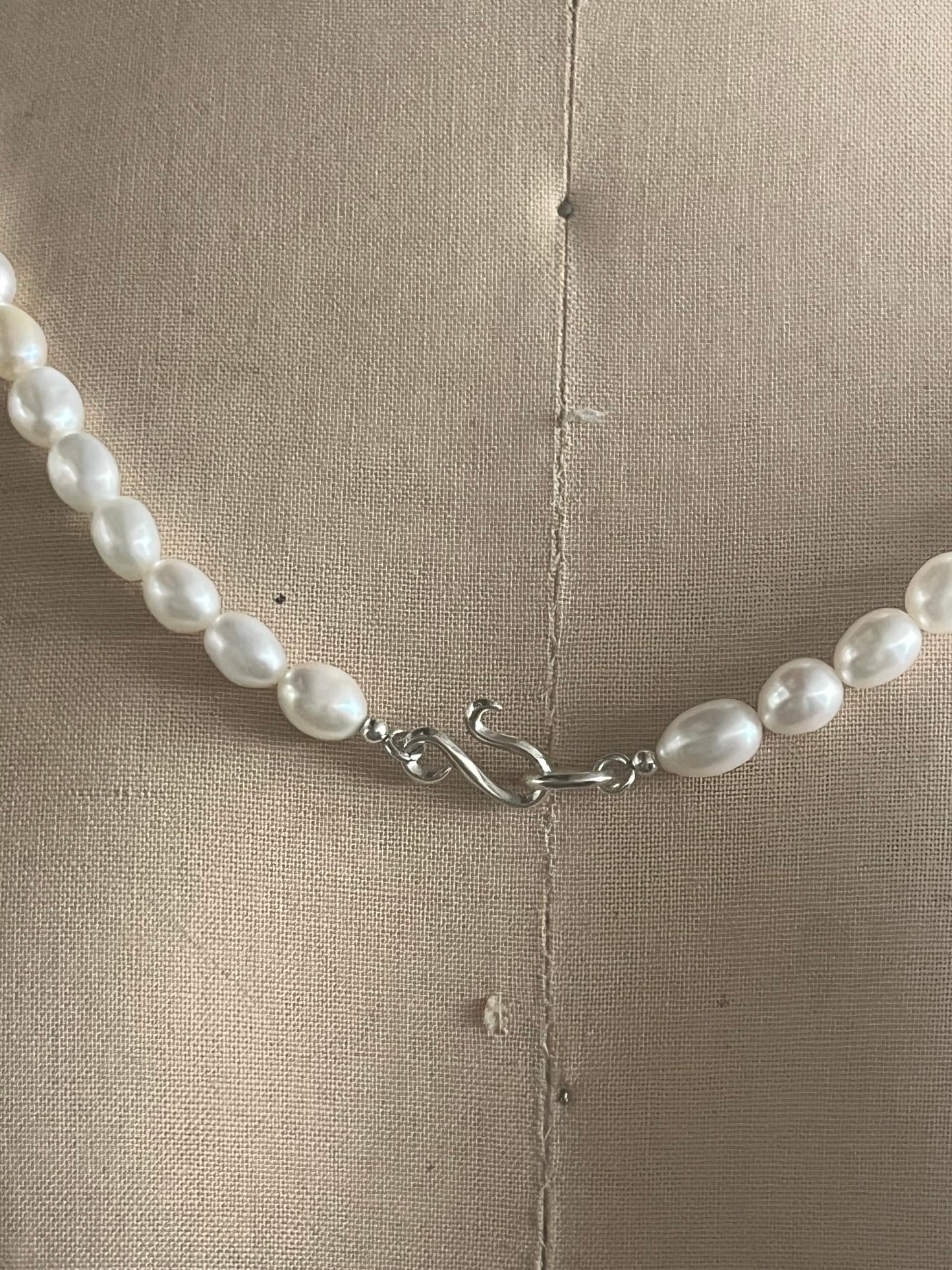 R.ALAGAN - LONG PEAL NECKLACE