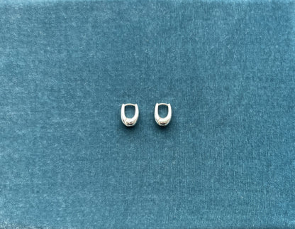 R.ALAGAN - TINY TINY PUFFY HOOPS silver