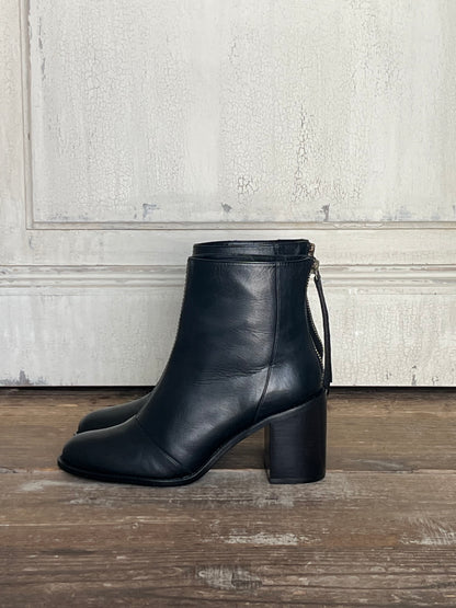 Sellenatela - GINA BLACK