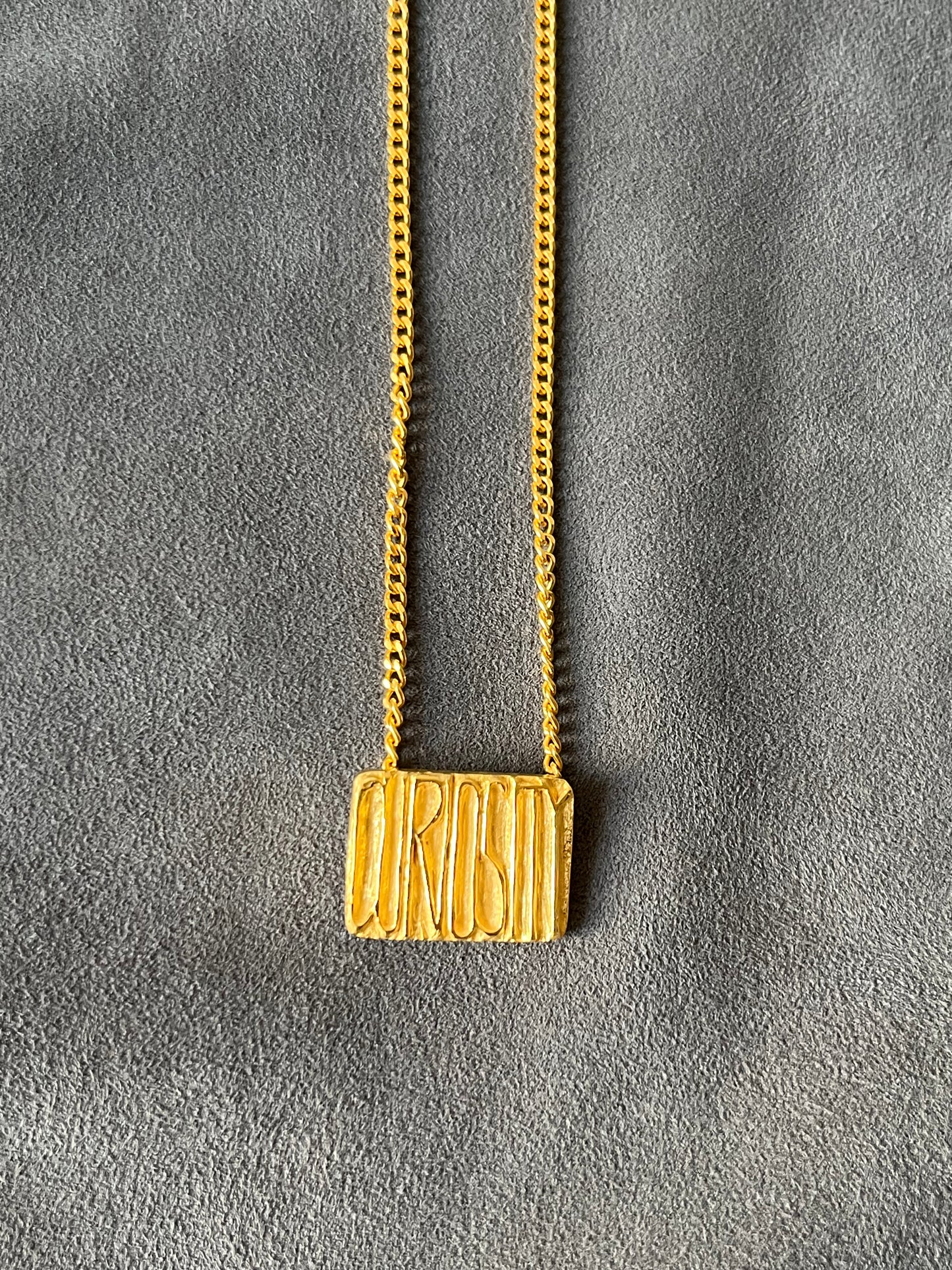 R.ALAGAN - "CURIOSITY"NECKLACE