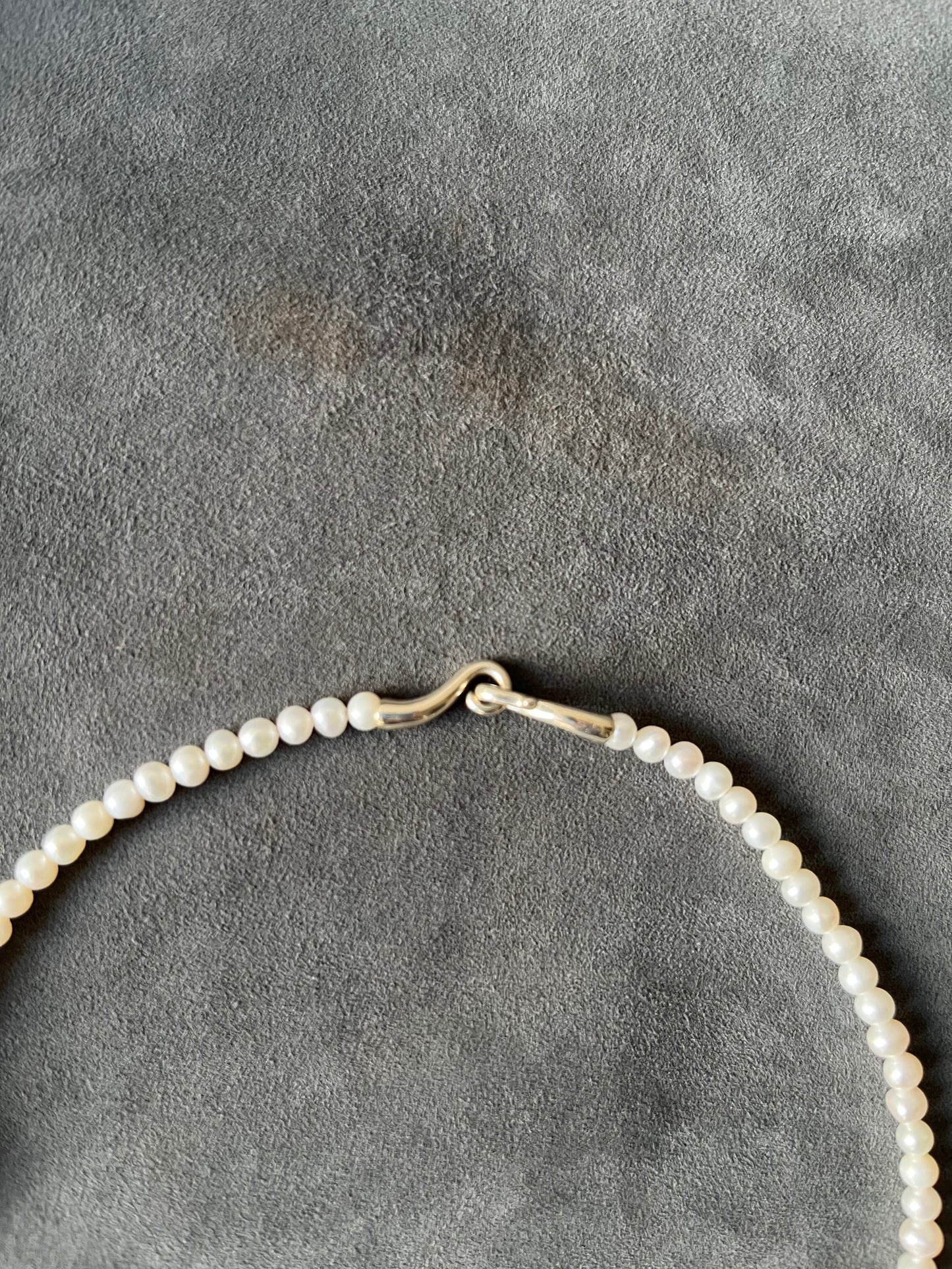 R.ALAGAN - BABY PEAL COLLAR