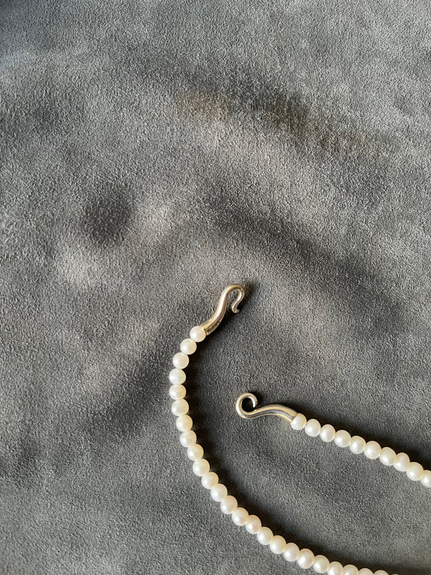 R.ALAGAN - BABY PEAL COLLAR