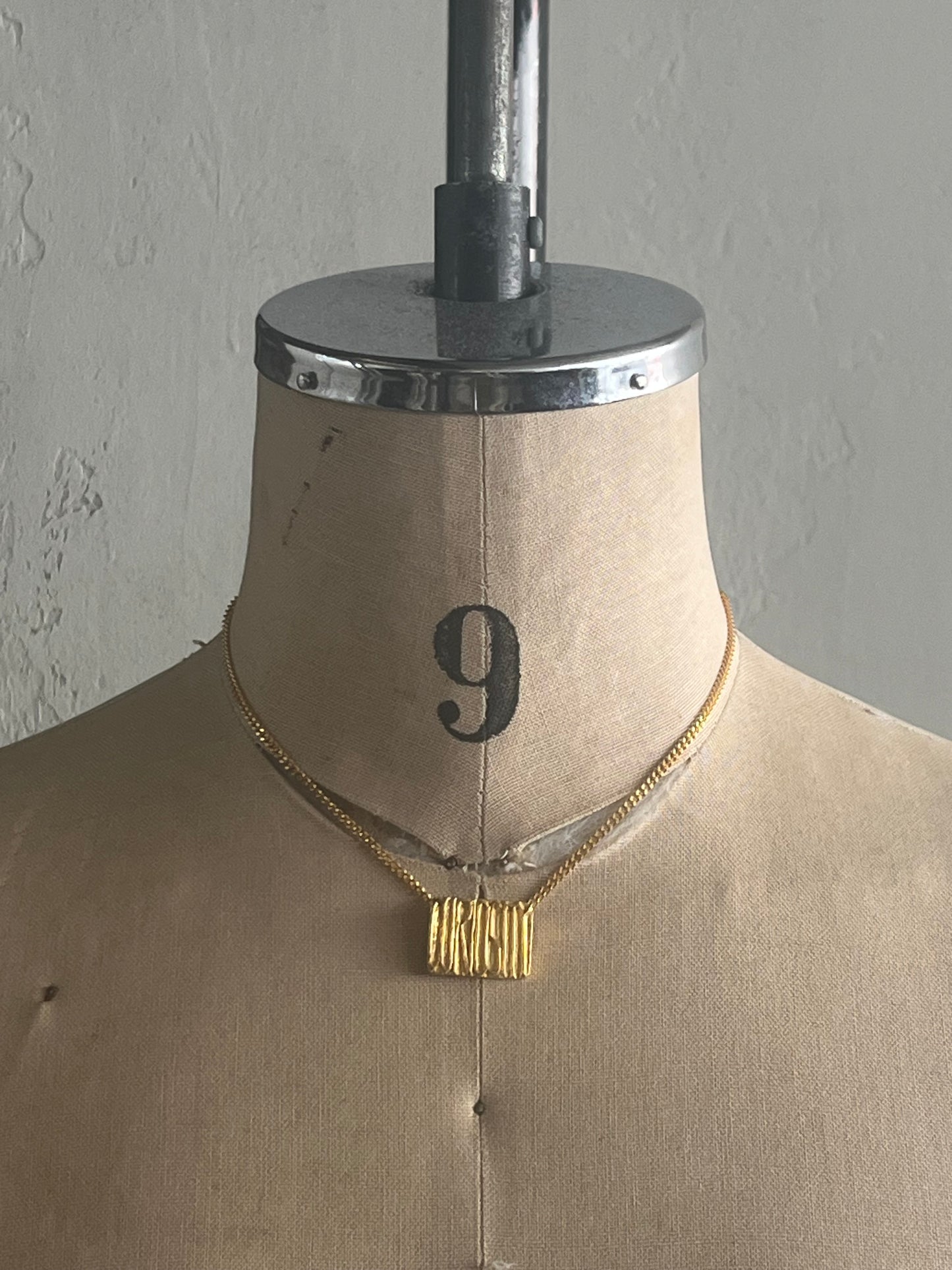 R.ALAGAN - "CURIOSITY"NECKLACE