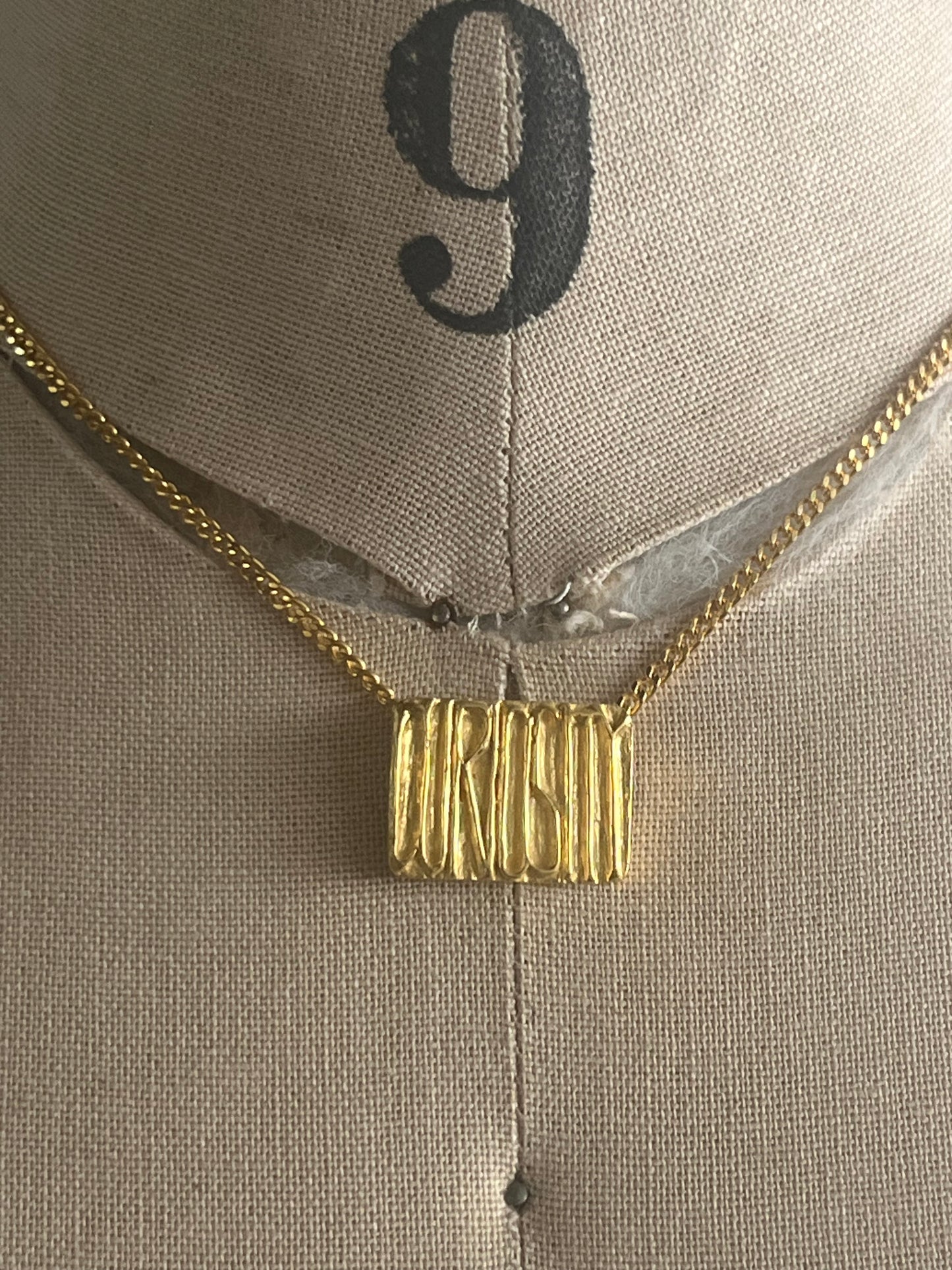 R.ALAGAN - "CURIOSITY"NECKLACE