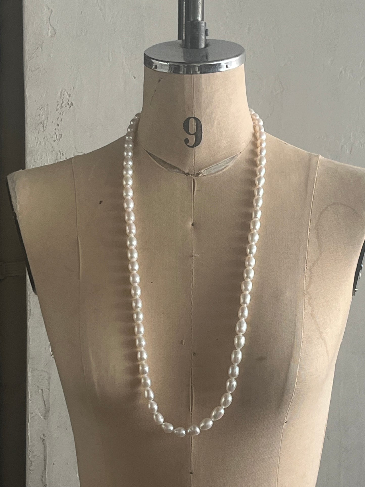 R.ALAGAN - LONG PEAL NECKLACE