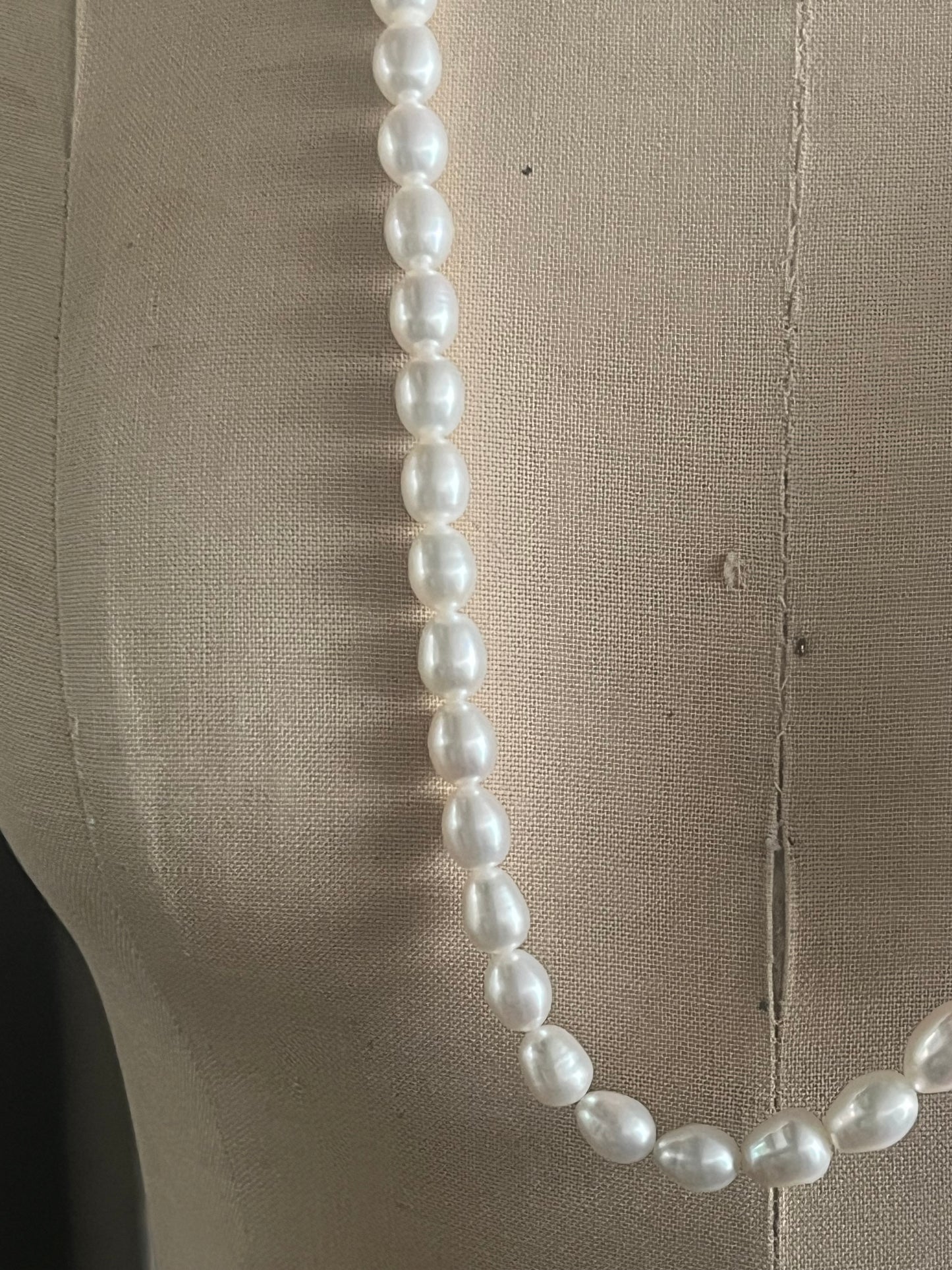 R.ALAGAN - LONG PEAL NECKLACE