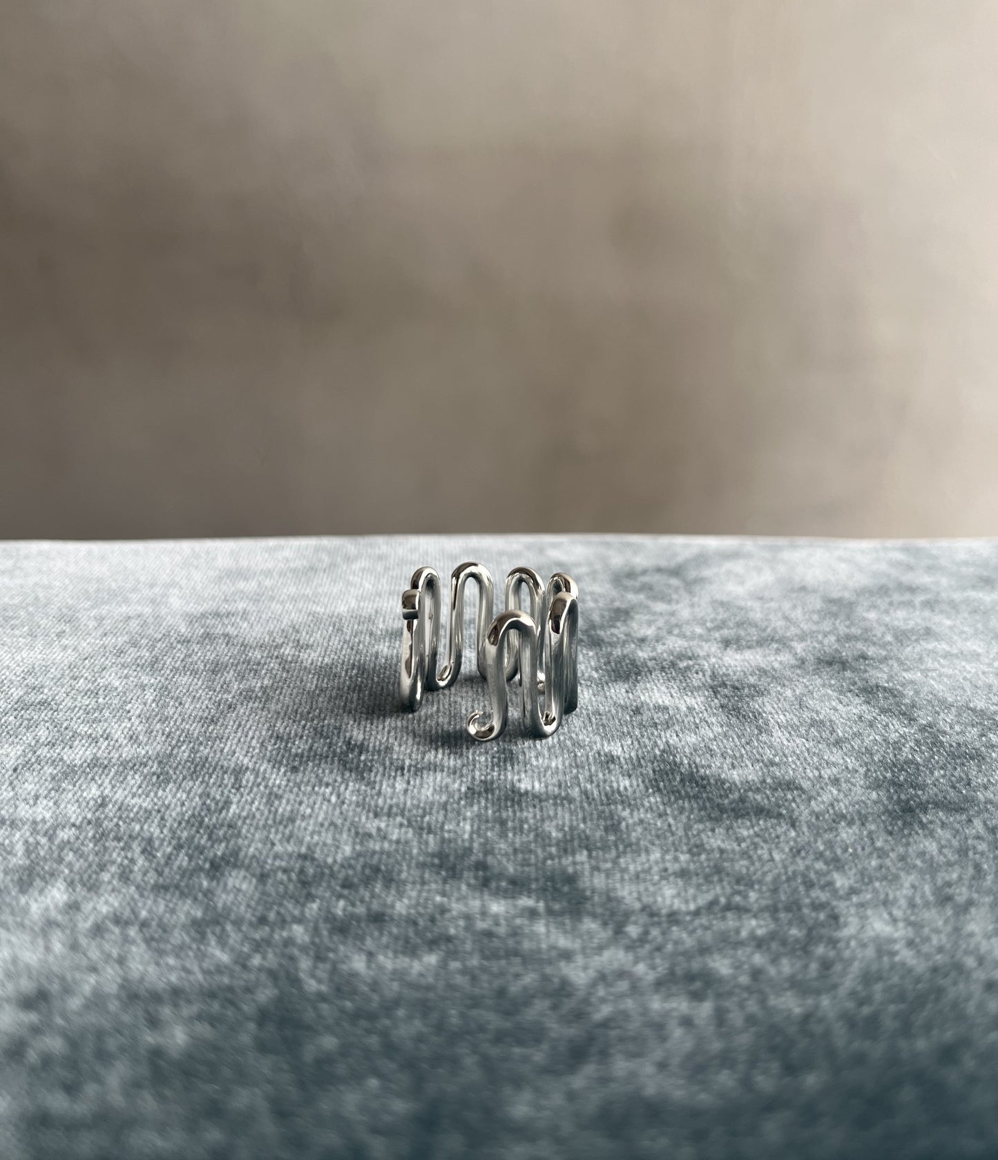 R.ALAGAN - FICKLE RING