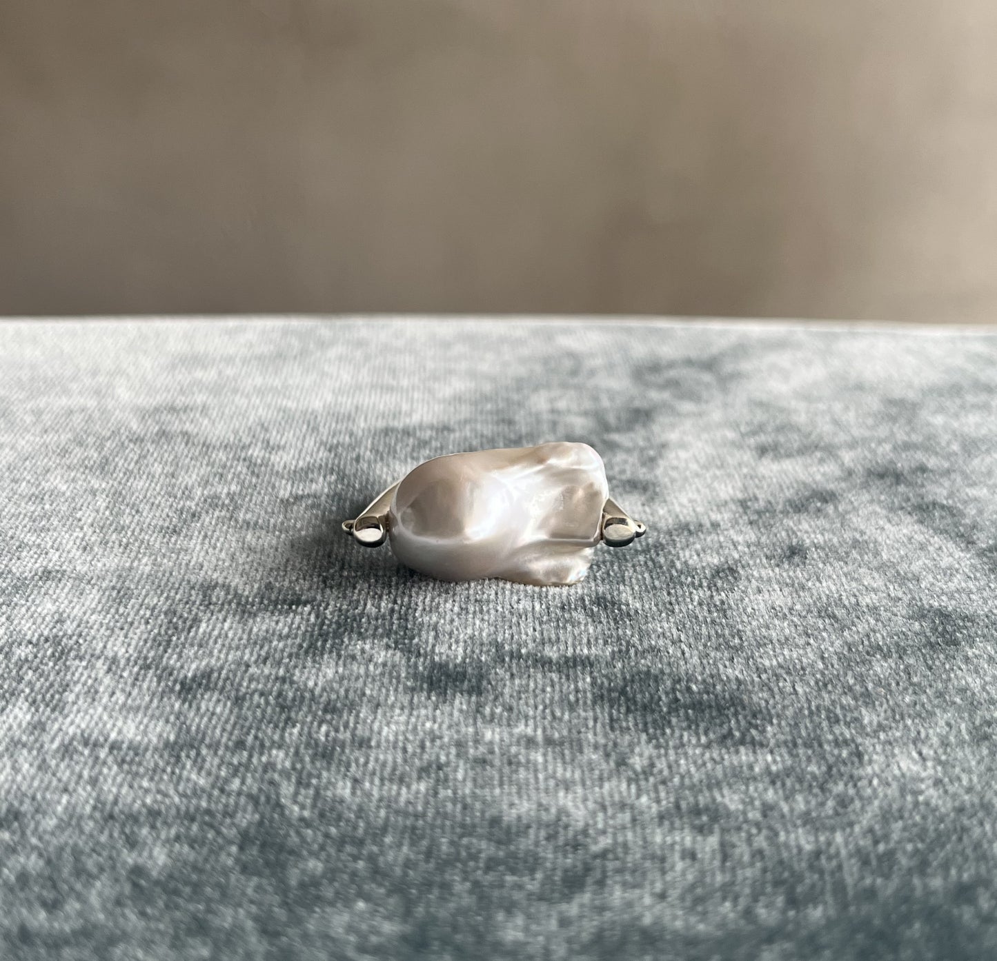R.ALAGAN - DISTORTED PEARL RING