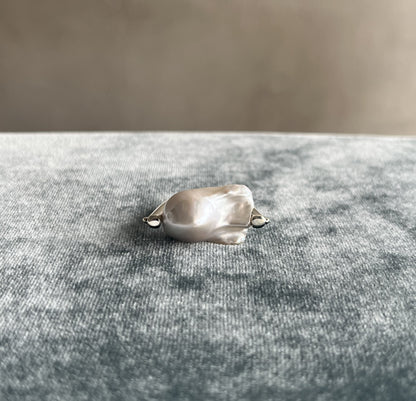 R.ALAGAN - DISTORTED PEARL RING