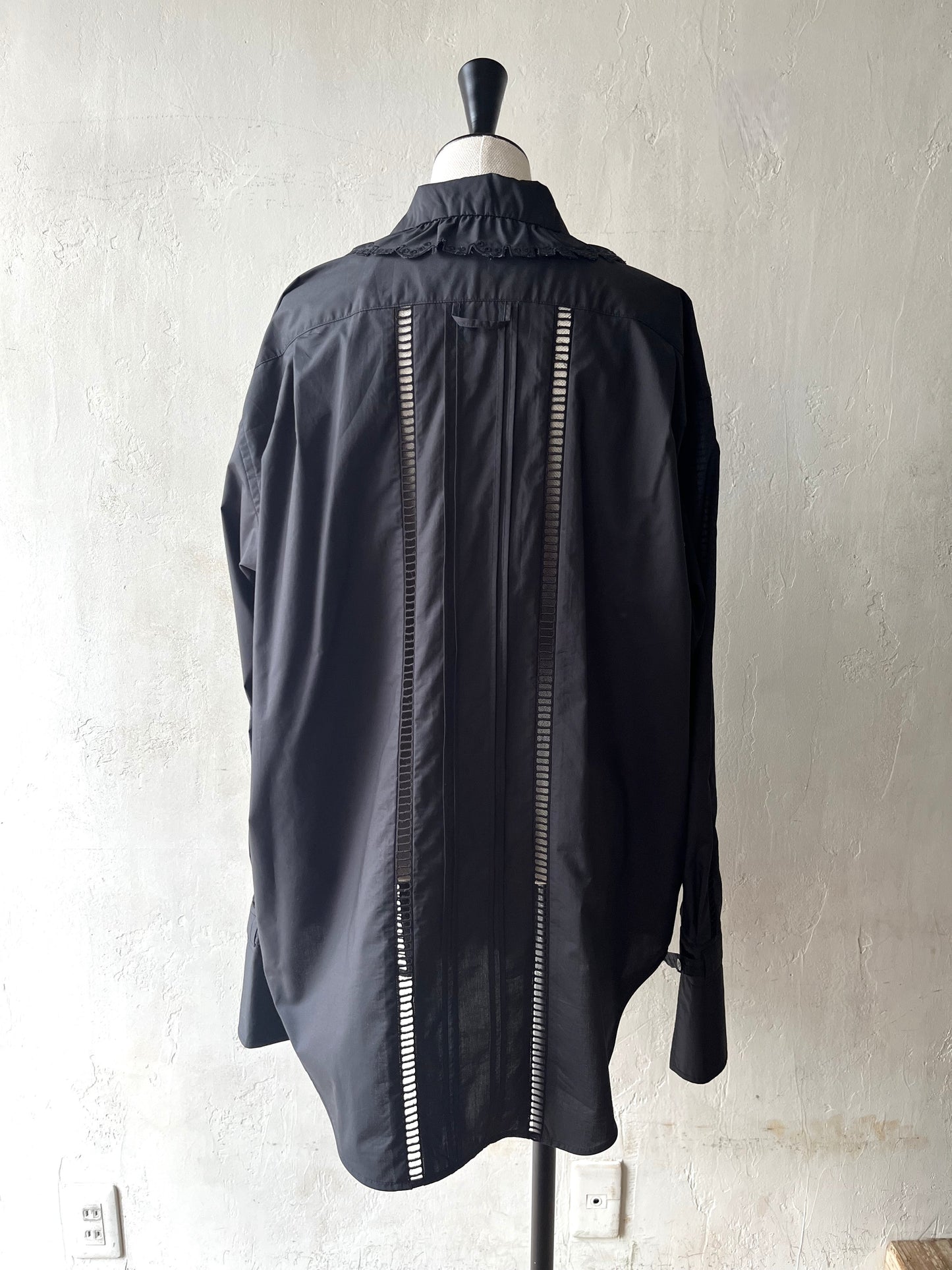 JUN MIKAMI - CUT RAFFLE SHIRT