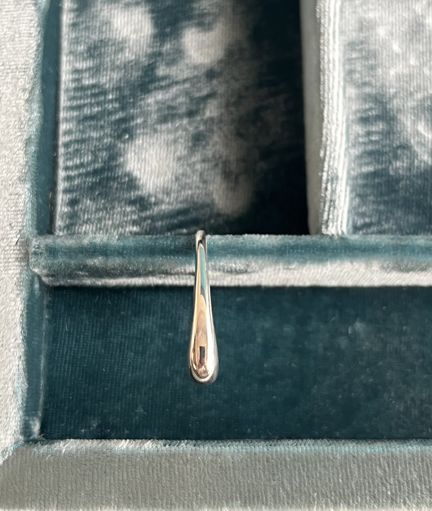 R.ALAGAN - EAR CUFF PUFFY