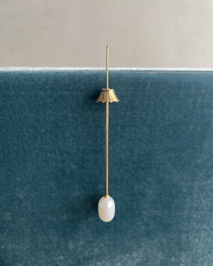 R.ALAGAN - LAMP EARRING