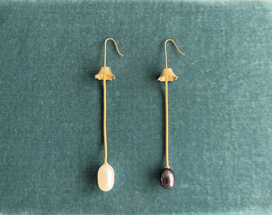 R.ALAGAN - LAMP EARRING