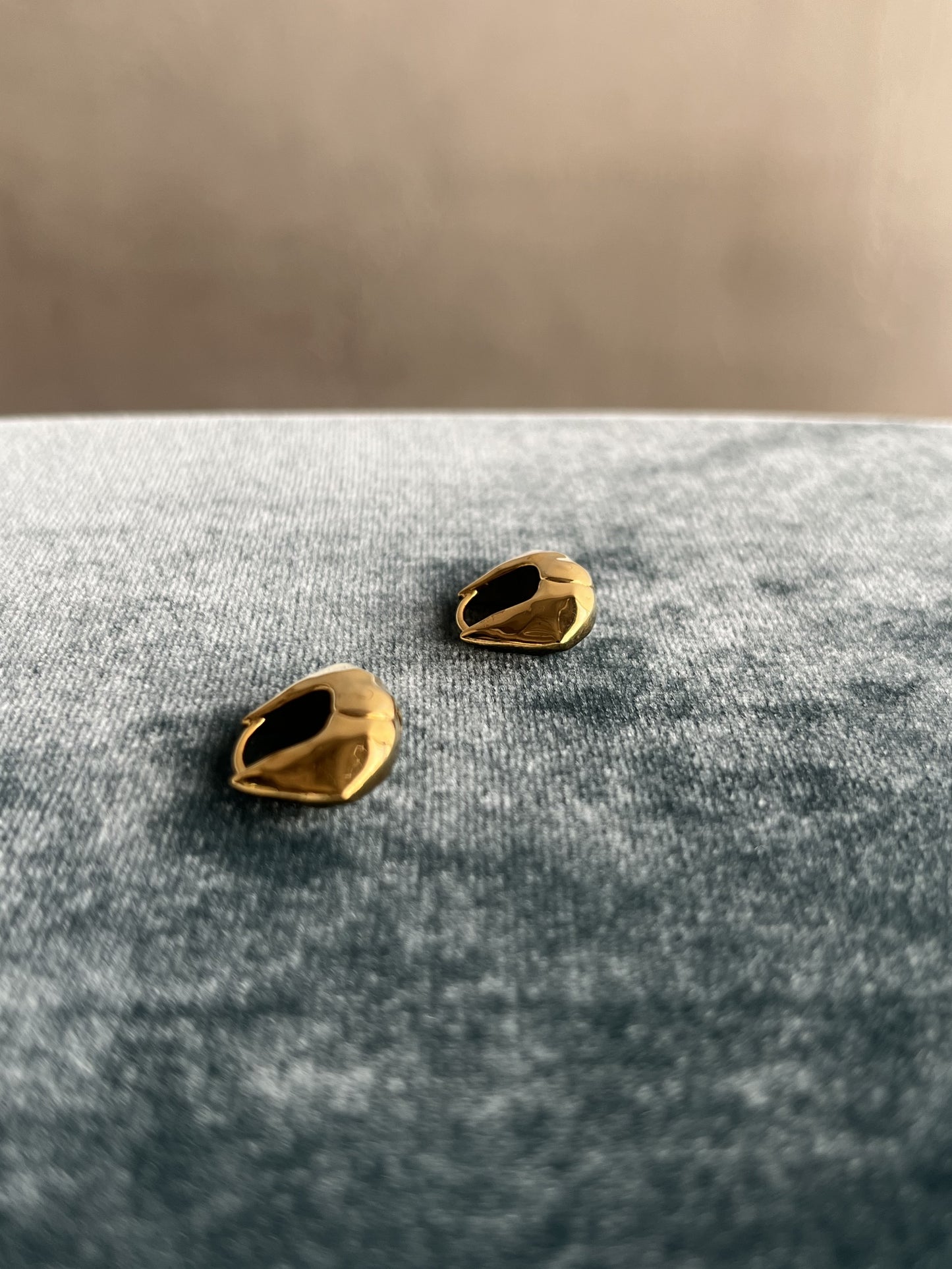 R.ALAGAN - TINY BAUM HOOPS