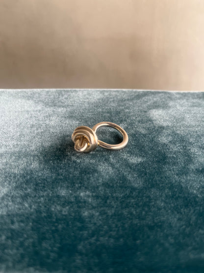 R.ALAGAN - KNOT RING