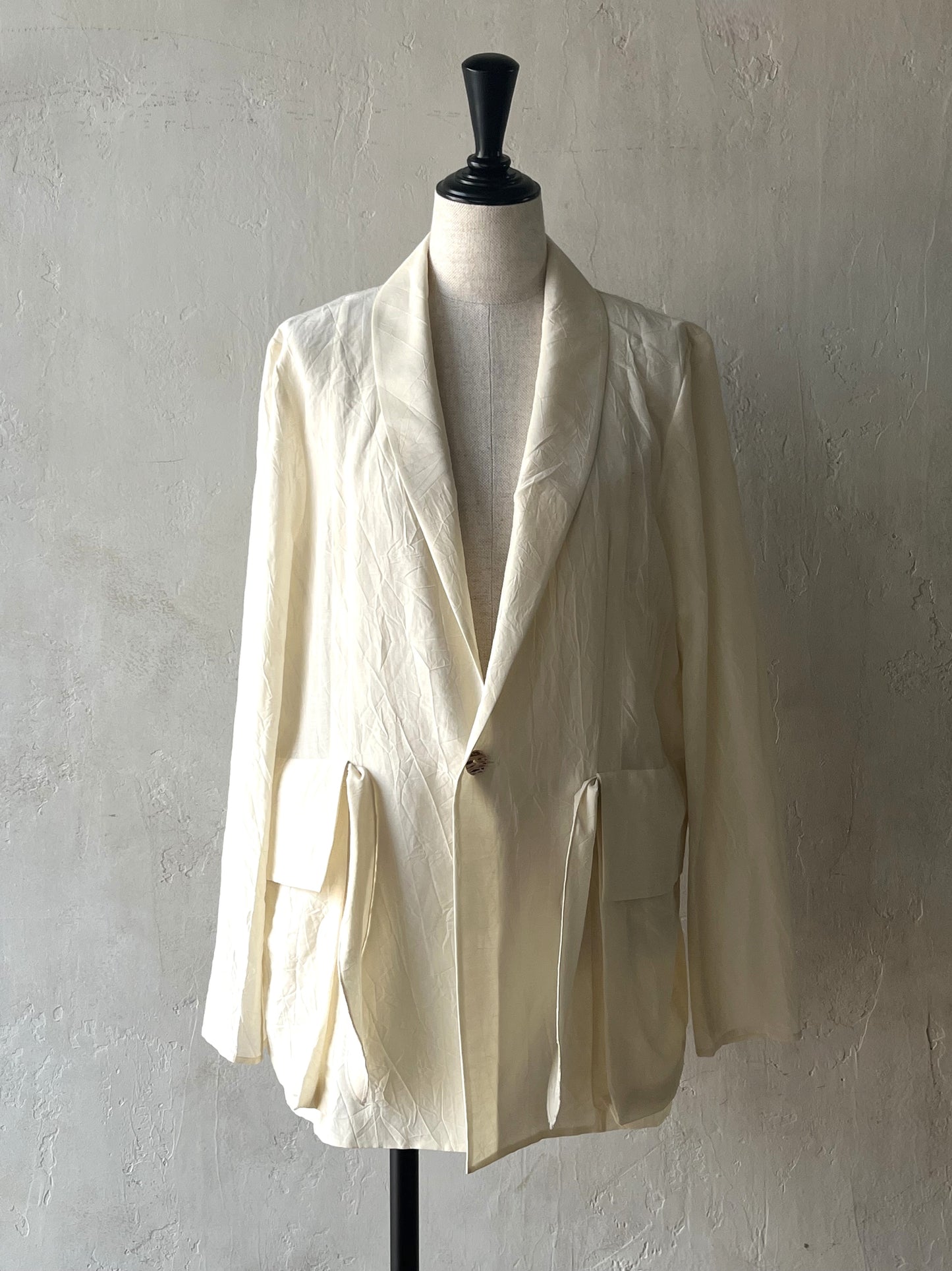 AS YET UNNAMED. - tailored shirts jacket