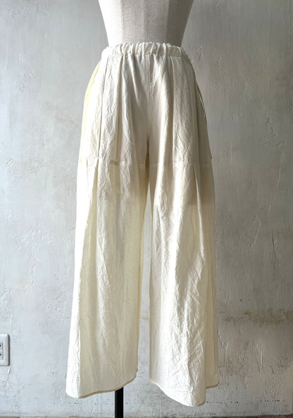 AS YET UNNAMED. - the 3 tucks wide pants