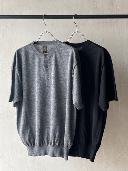 BATONER - CHOMA HENLEY NECK SHORT SLEEVE