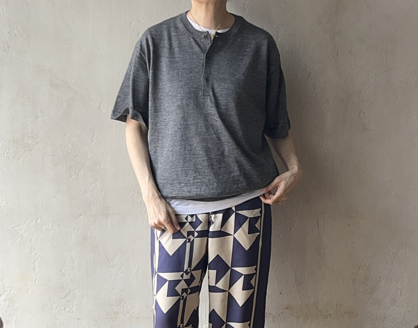 BATONER - CHOMA HENLEY NECK SHORT SLEEVE